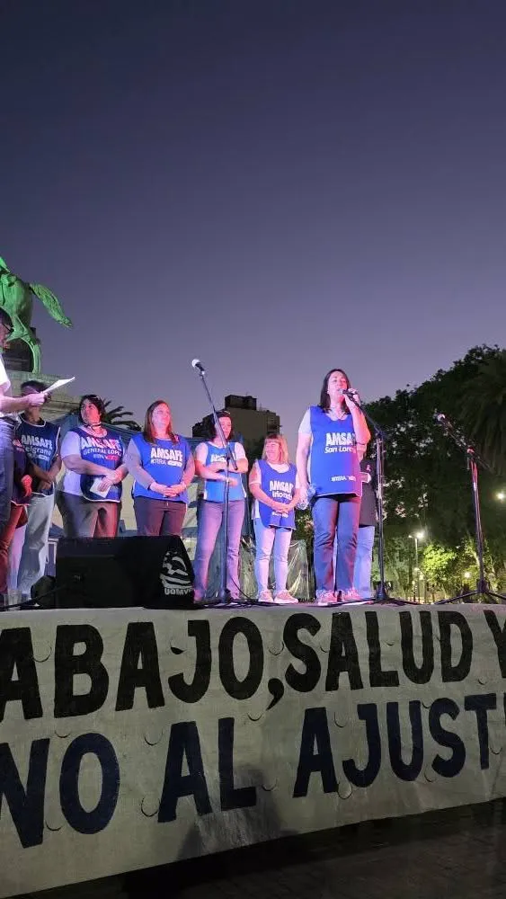 Adriana Monteverde en acto