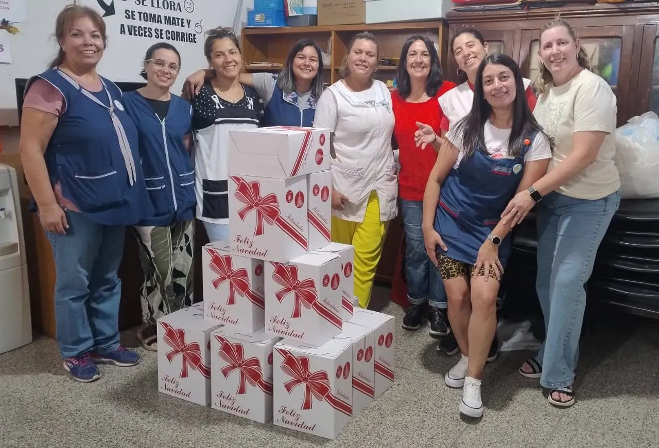 Entrega cajas navideñas