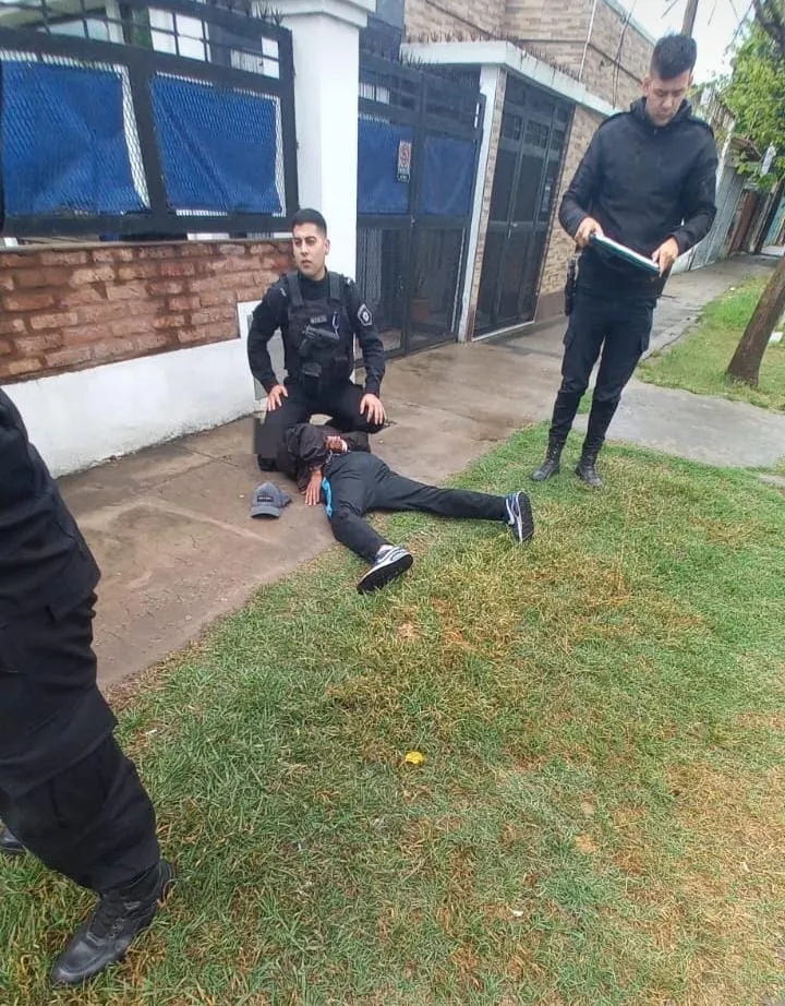 Arma de fuego réplica I