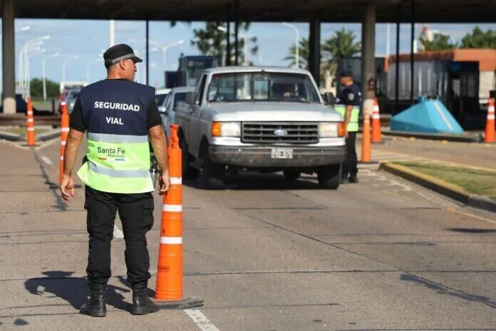 CONTROLES-DE-TRANSITO-696x4651de1bf4dd29bbbd77c8ad637d88c52a4